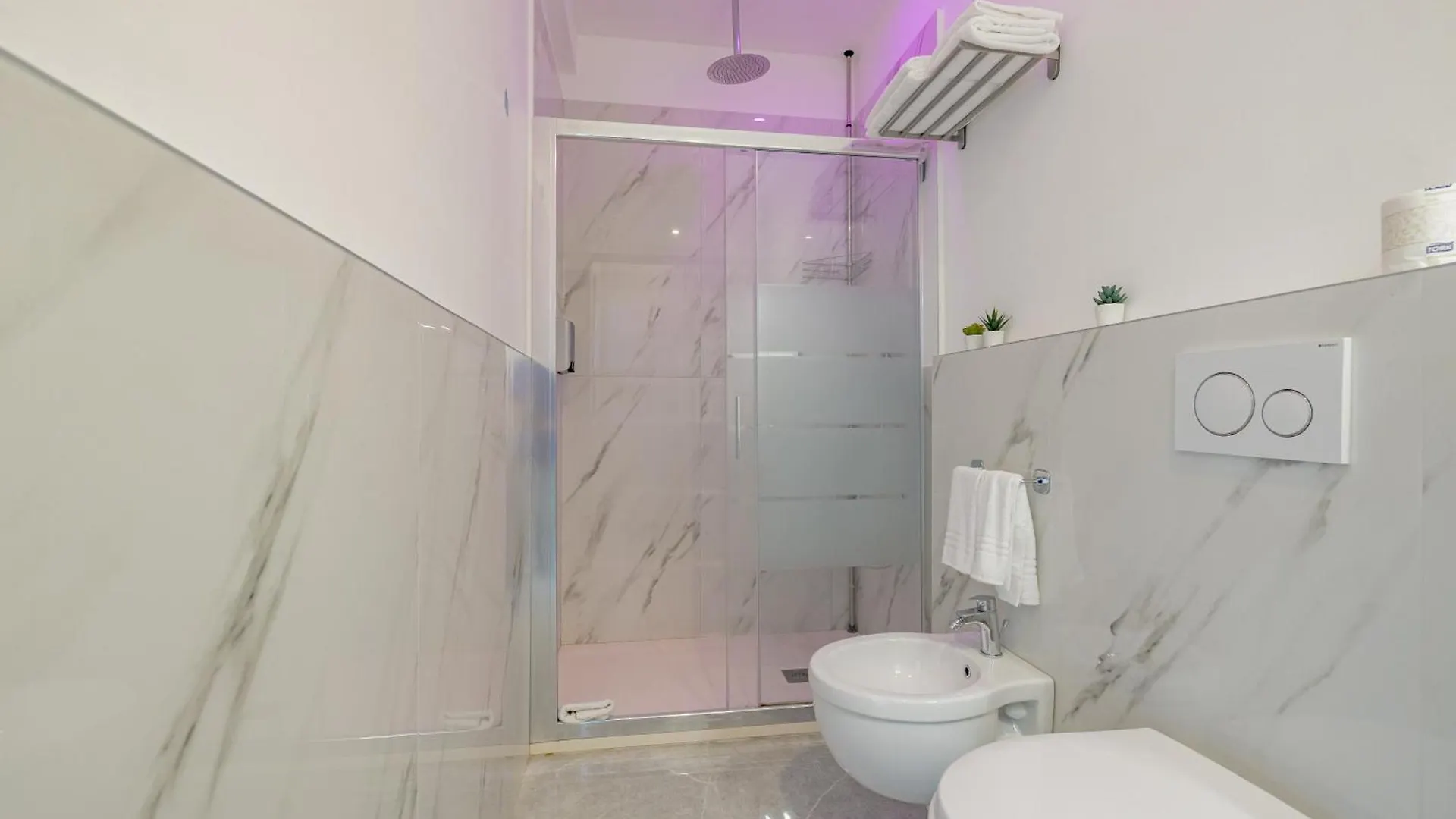Luxury Room - 1 Milan Italy