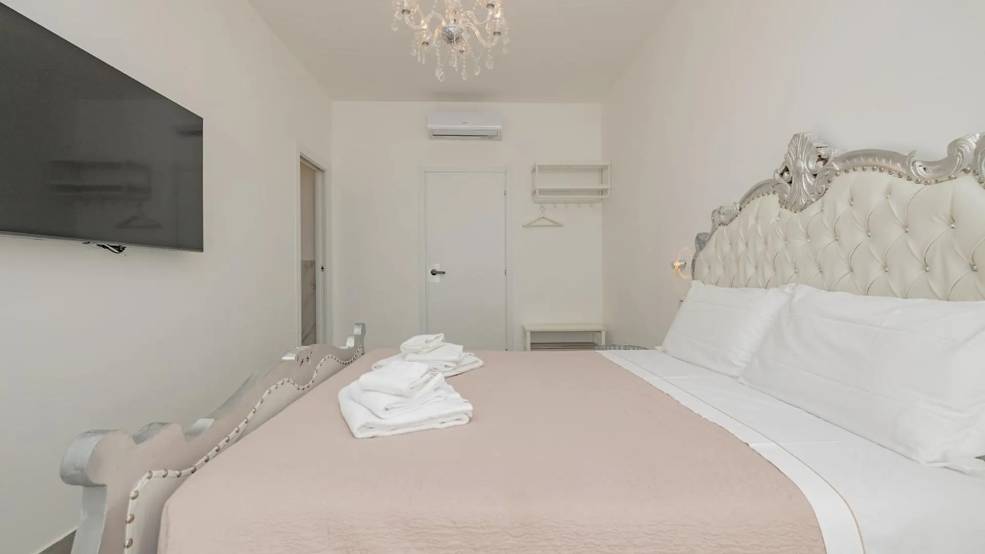 Luxury Room - 1 Milan Guest house